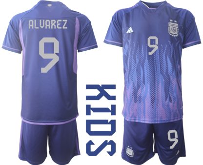ALVAREZ #9 Argentina Bortatröja FIFA World Cup Qatar 2022 Barn purpurfärgad Kortärmad + Korta byxor