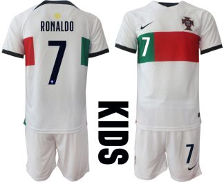 RONALDO #7 Beställa Fotbollströjor Portugal Bortatröja Barn VM 2022 Kortärmad + Korta byxor