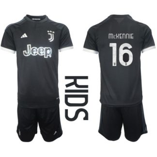 Köpa Fotbollsdräkt barn Juventus Tredje Tröja 2023-2024 Weston McKennie 16