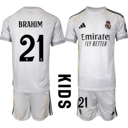 Köp Barn Real Madrid Hemmatröja 2025/26 Brahim Díaz #21 Fotbollssats Kortärmad (+ Shorts)