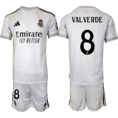 Köp Herr Real Madrid Hemmatröja 2025/26 Federico Valverde #8 Fotbollsmatchställ (kortärmad tröja + shorts)