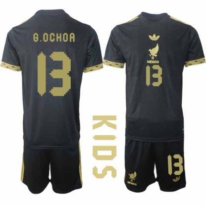 Köp Mexiko 2025 Gold Cup Fotbollströja Barn Guillermo Ochoa 13 Fotbollsklädset Kortärmad + Shorts