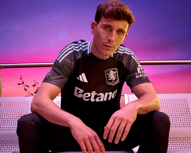 Aston Villa 2025/26 Bortatröja