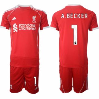Köp Liverpool Herr Hemmatröja 2025/26 Alisson Becker 1 Fotbollsställ Kortärmad (+ Korta byxor)