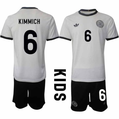 Köp Tyskland Barn Hemmatröja 2025/26 Joshua Kimmich 6 Fotbollsställ Kortärmad (+ Korta byxor) – Tysklands 125-årsjubileumskit