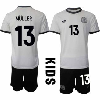Köp Tyskland Barn Hemmatröja 2025/26 Thomas Müller 13 Fotbollsställ Kortärmad (+ Korta byxor) – Tysklands 125-årsjubileumskit