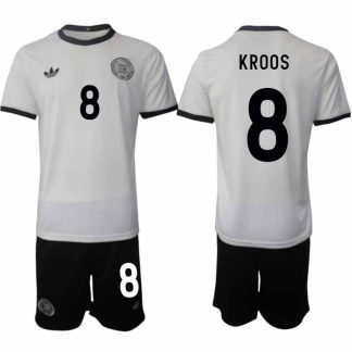 Köp Tyskland Herr Hemmatröja 2025/26 Toni Kroos 8 Fotbollsställ Kortärmad (+ Korta byxor) – Tysklands 125-årsjubileumskit