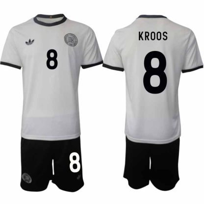 Köp Tyskland Herr Hemmatröja 2025/26 Toni Kroos 8 Fotbollsställ Kortärmad (+ Korta byxor) – Tysklands 125-årsjubileumskit