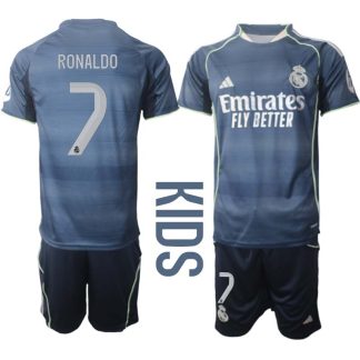 Real Madrid Bortaställ Barn 2025/26 – Cristiano Ronaldo 7 – Kortärmad Fotbollströja + Shorts