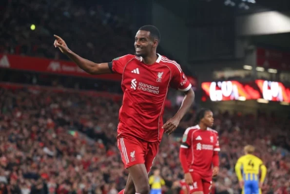 Liverpool 2-1 Southampton, Isak gjorde sitt debutmål-1