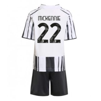 Juventus Barn Hemmaställ 2025/26 Weston McKennie 22 Kortärmad Tröja + Shorts