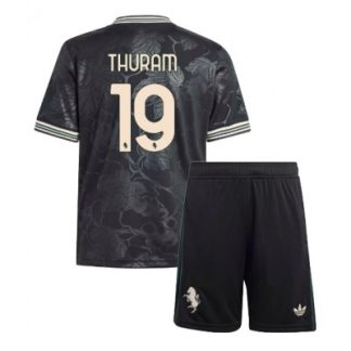 Juventus Barn Tredjeställ 2025/26 Khéphren Thuram 19 Kortärmad Tröja + Shorts