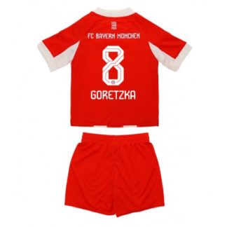 FC Bayern München Barn Hemmaställ 2025/26 Leon Goretzka #8 Kortärmad + Shorts