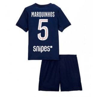 Paris Saint-Germain Barn Hemmaställ 2025/26 Marquinhos 5 Kortärmad Tröja + Shorts