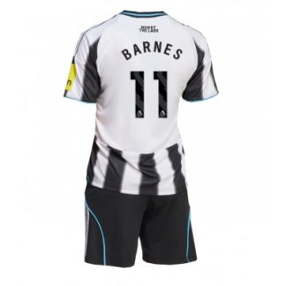 Newcastle United 2025/26 Hemmatröja Barn Set – Harvey Barnes #11 Kortärmad Fotbollströja med Shorts