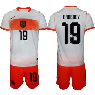 Nederländerna VM 2026 Bortaställ Herr Brian Brobbey 19 Fotbollströja med Shorts