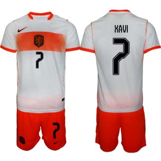Nederländerna VM 2026 Bortaställ Herr Xavi Simons 7 Fotbollströja med Shorts