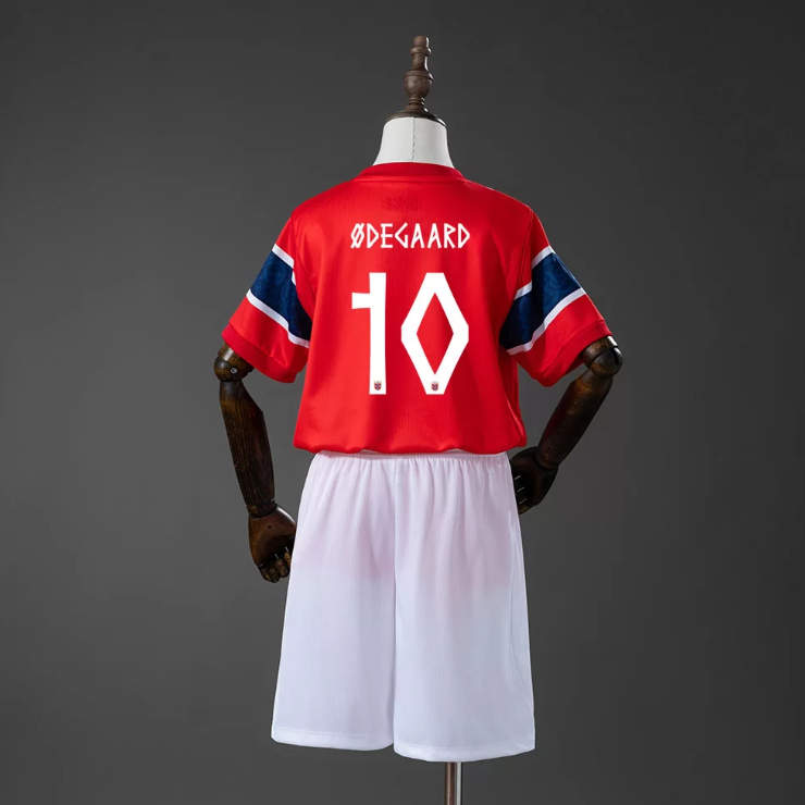 Martin Ødegaard 10 Norge VM 2026 Hemmatröja Barn Fotbollsställ med Shorts