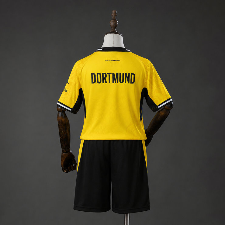 Borussia Dortmund 2026/27 Hemmaställ Barn Fotbollströja med Shorts