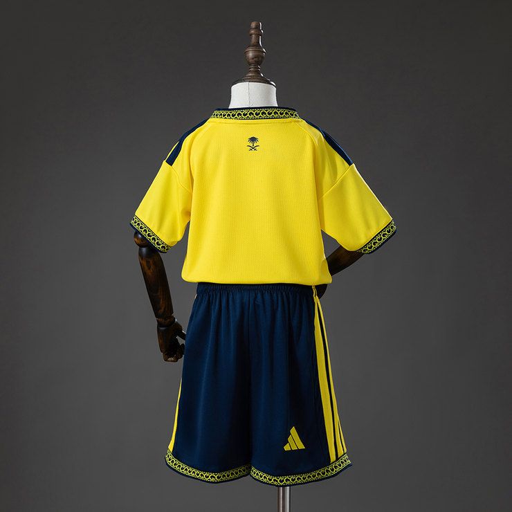 Al-Nassr 2026/27 Hemmatröja Barn Fotbollsställ med Shorts