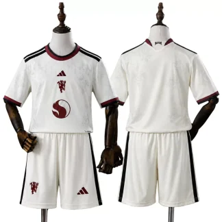 Manchester United 2026/27 Tredjeställ Barn Elfenbensvit med Shorts