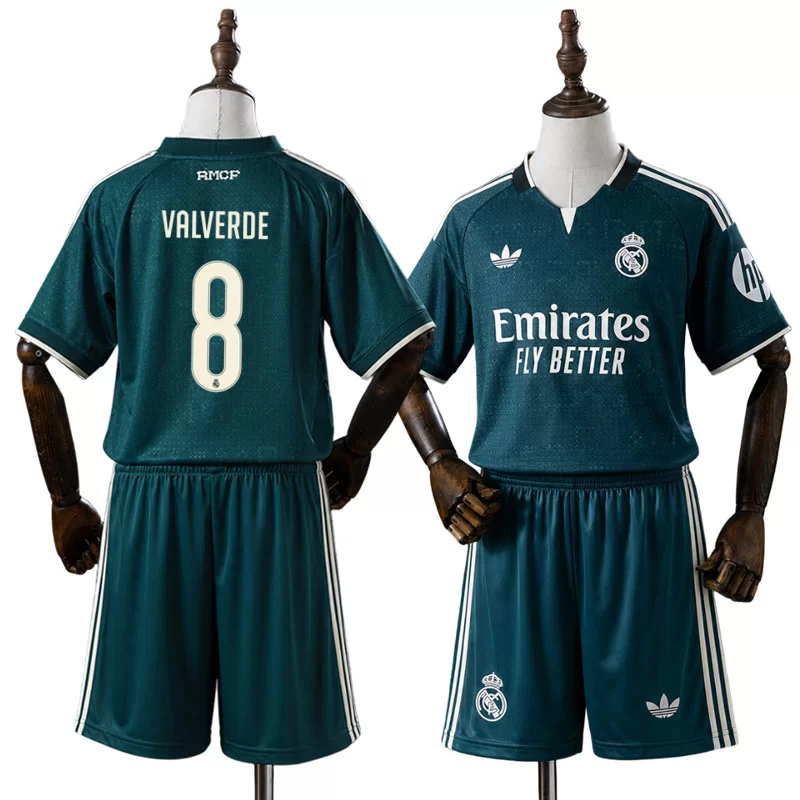 Real Madrid 2026/27 Federico Valverde 8 Bortaställ Barn Grön med Shorts