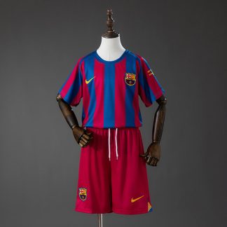 Barcelona 2005/06 UEFA Champions League Retro Hemmaställ Barn Blå och Röd med Shorts