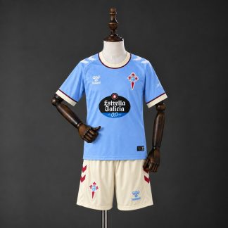 Celta Vigo 2026/27 Hemmaställ Barn Ljusblå Offwhite och Röd med Shorts