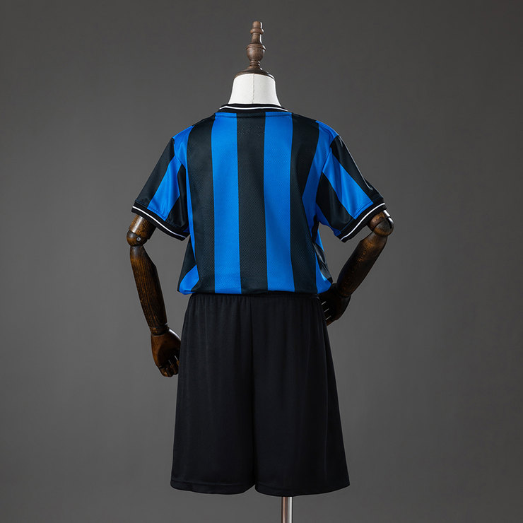 Inter Milan 2009/10 UCL Retro Hemmaställ Barn Blå och Svart med Shorts